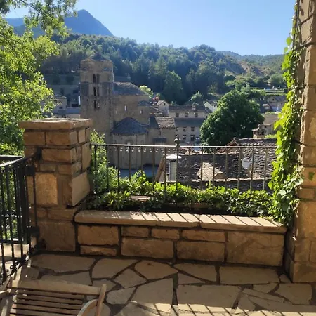 Rural El Mirador De Pirineos Hotel