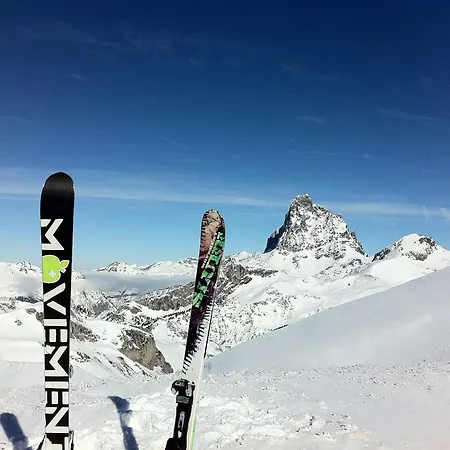 מלון Rural El Mirador De Pirineos 4*