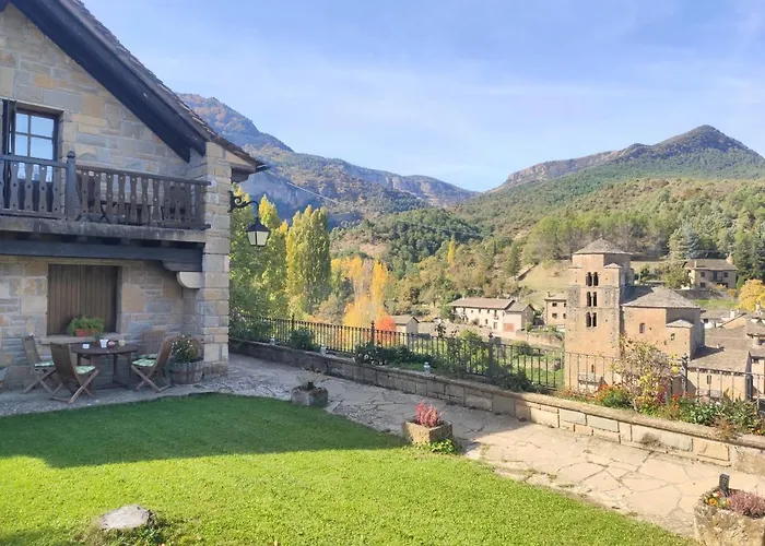 Rural El Mirador De Pirineos מלון