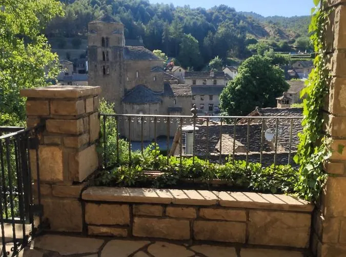 Rural El Mirador De Pirineos Hotel