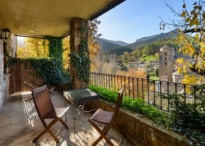 מלון Rural El Mirador De Pirineos 4*