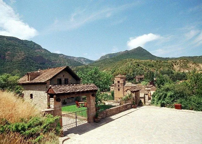 Hotel Rural El Mirador De Pirineos 4*